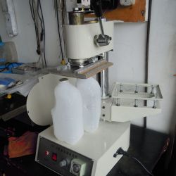 DF -A Semi-automatic milk jug sealing machine